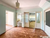 Casă / Vilă spațioasă cu curte generoasă în Urlați