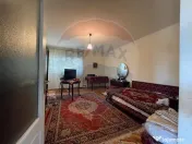 Casă / Vilă spațioasă cu curte generoasă în Urlați 