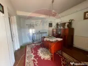 Casă / Vilă spațioasă cu curte generoasă în Urlați 