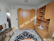 Apartament 2 cam decomandate Str.Florilor Floresti 