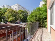 Casa cu curte | Cladire pentru activitati comerciale si serv 