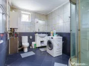 Casa cu curte | Cladire pentru activitati comerciale si serv 