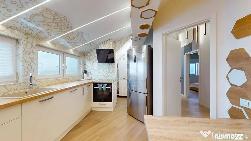 Titan Pallady Ozana– 3 CAMERE, 116 MP + TERASĂ 48 MP