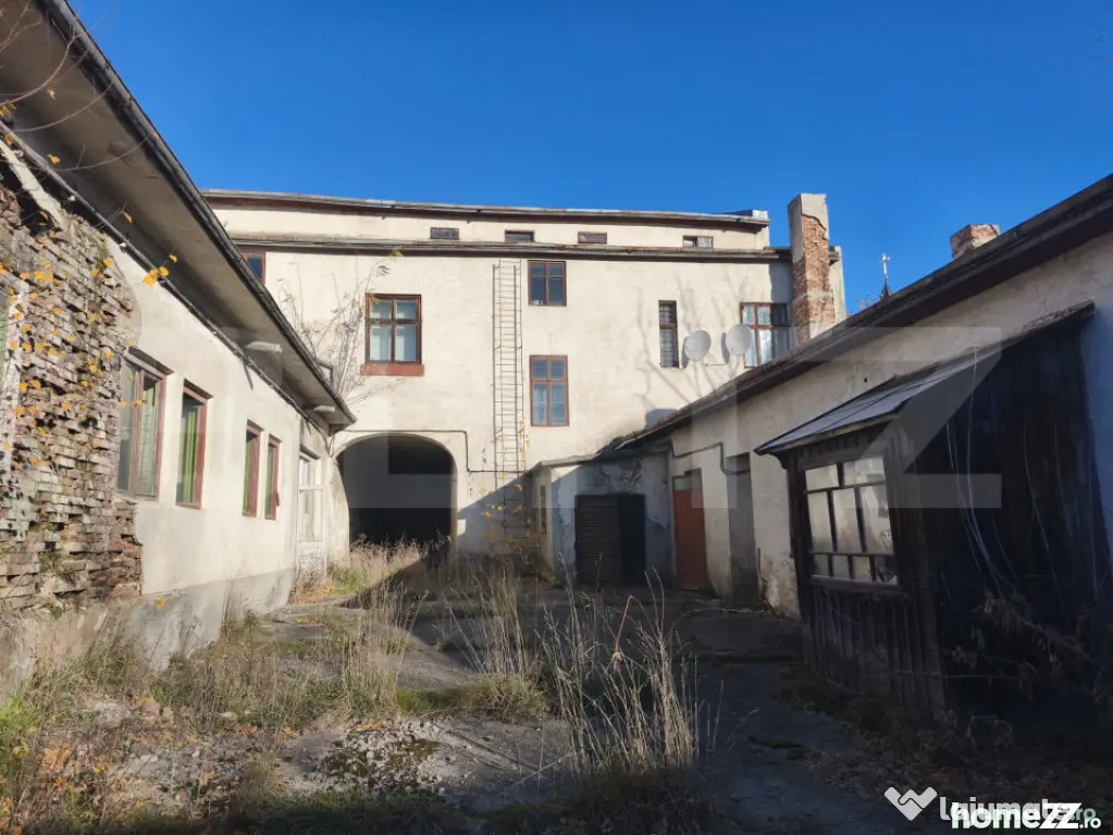 Spatiu multifunctional, zona ultracentrala, 1883mp, Siret