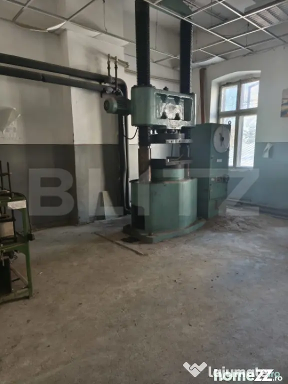 Spatiu multifunctional, zona ultracentrala, 1883mp, Siret