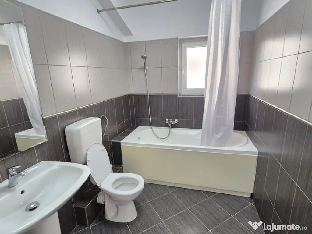 Casă cu 5 camere, 220 mp, teren 500 mp – Prelungirea G...