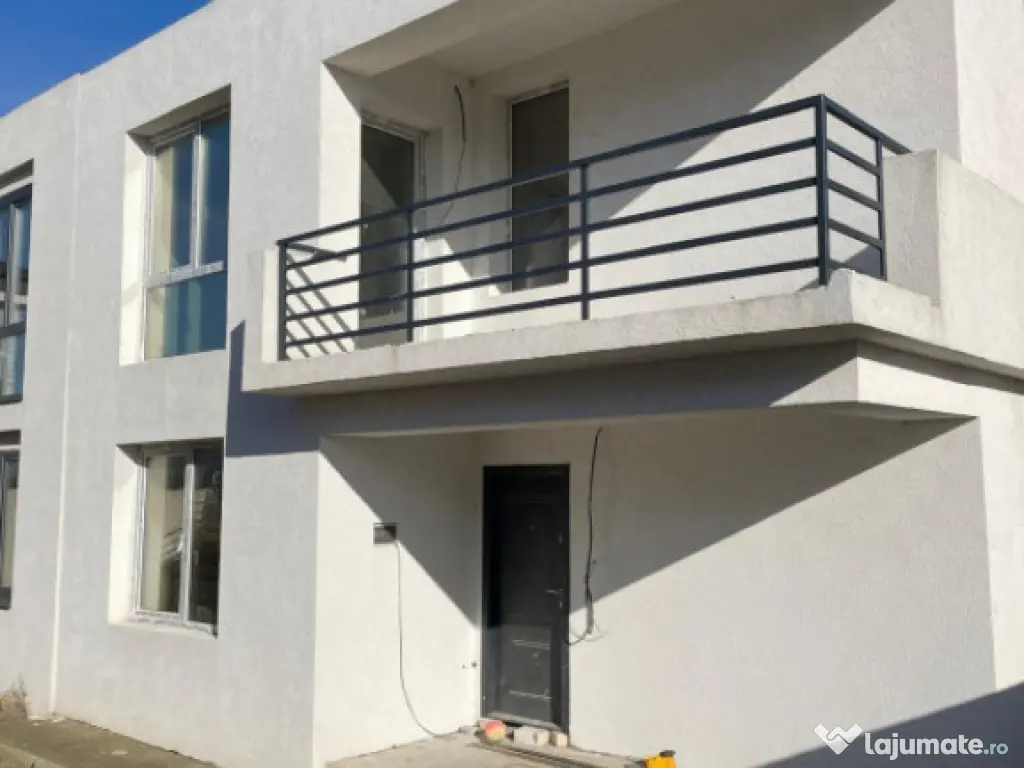 Casa situata in zona Mamaia Sat