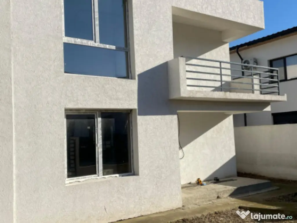 Casa situata in zona Mamaia Sat