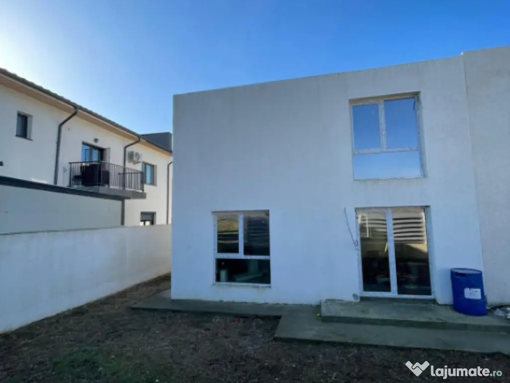 Casa situata in zona Mamaia Sat