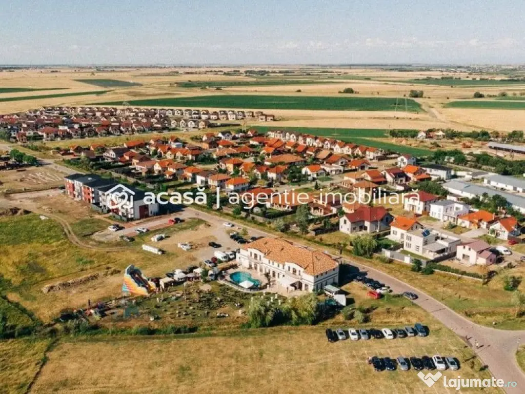 Două parcele alăturate, Westfield Arad