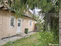 Casă țărănească în centrul localității Ilieni – te