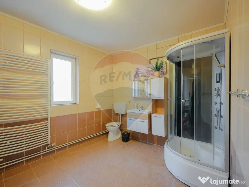 Casă familie mare Episcopia, 6 camere, garaj, curte 500 ...