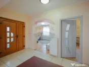 Casă familie mare Episcopia, 6 camere, garaj, curte 500 ... 