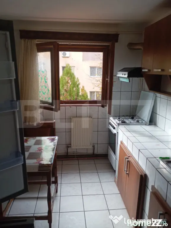 Apartament 3 camere, 70 mp, zona Micro 11