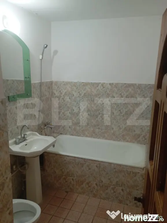 Apartament 3 camere, 70 mp, zona Micro 11