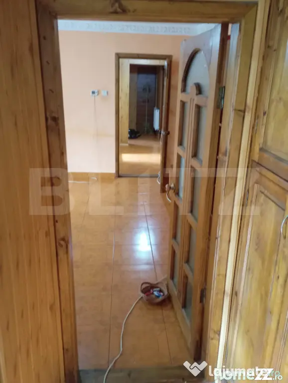 Apartament 3 camere, 70 mp, zona Micro 11