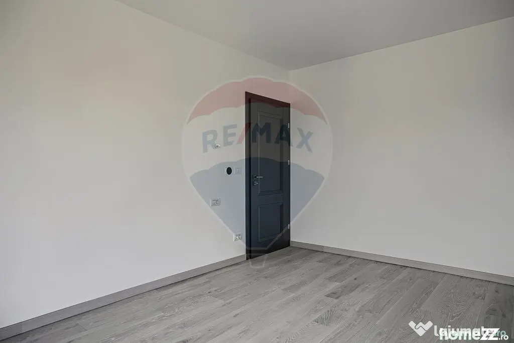 Apartament nou de vânzare cu 3 camere la Adora Park