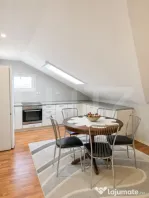 Apartament de 3 camere, semidecomandat, cu parcare subteran?