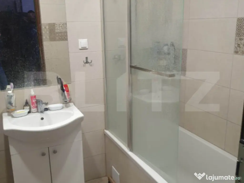 Clădire mixtă: parter + 3 etaje + terasă | Bartolomeu, Br