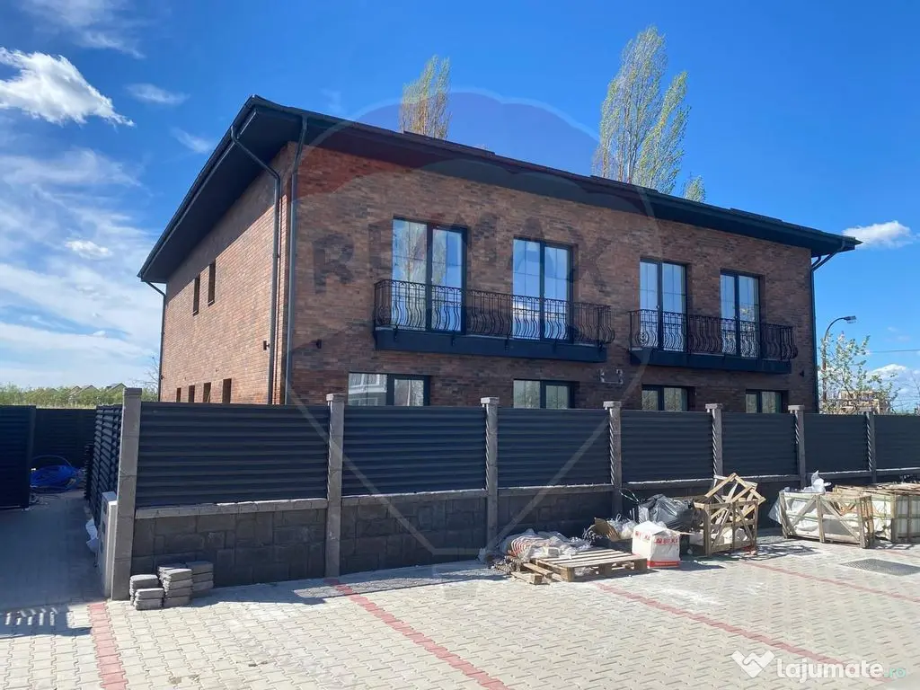 DE VANZARE Vila tip Quadruplex OTOPENI