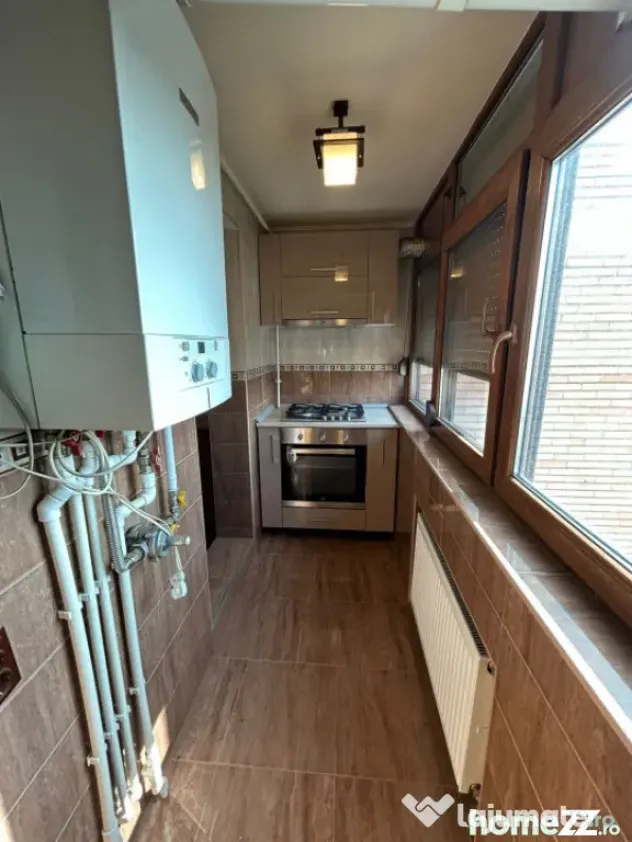 - Renovat recent! Apartament 3 camere Calarasi 4, et. interm - Braila (Braila)