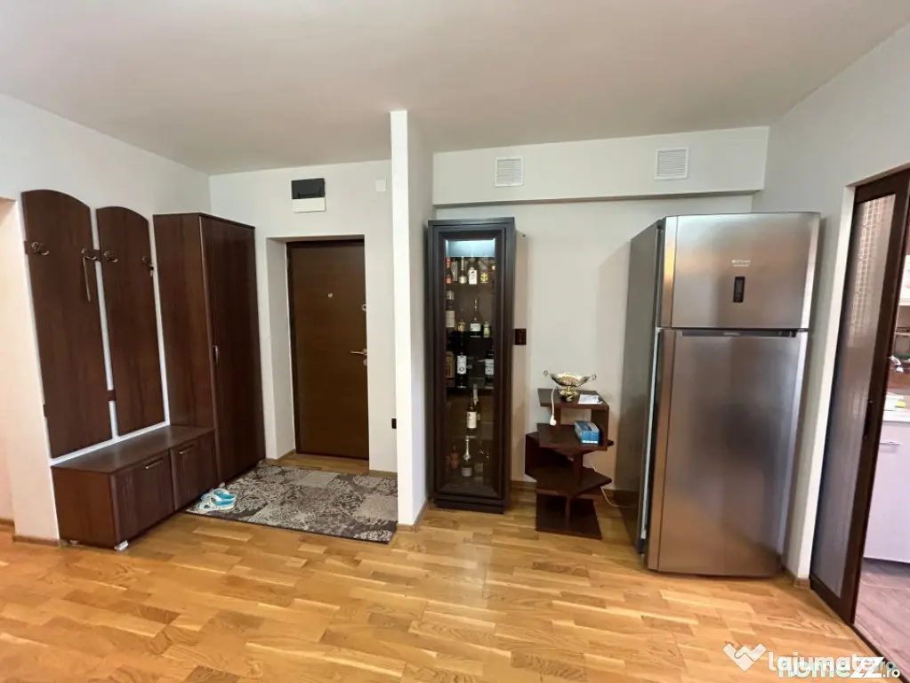 - Renovat recent! Apartament 3 camere Calarasi 4, et. interm - Braila (Braila)