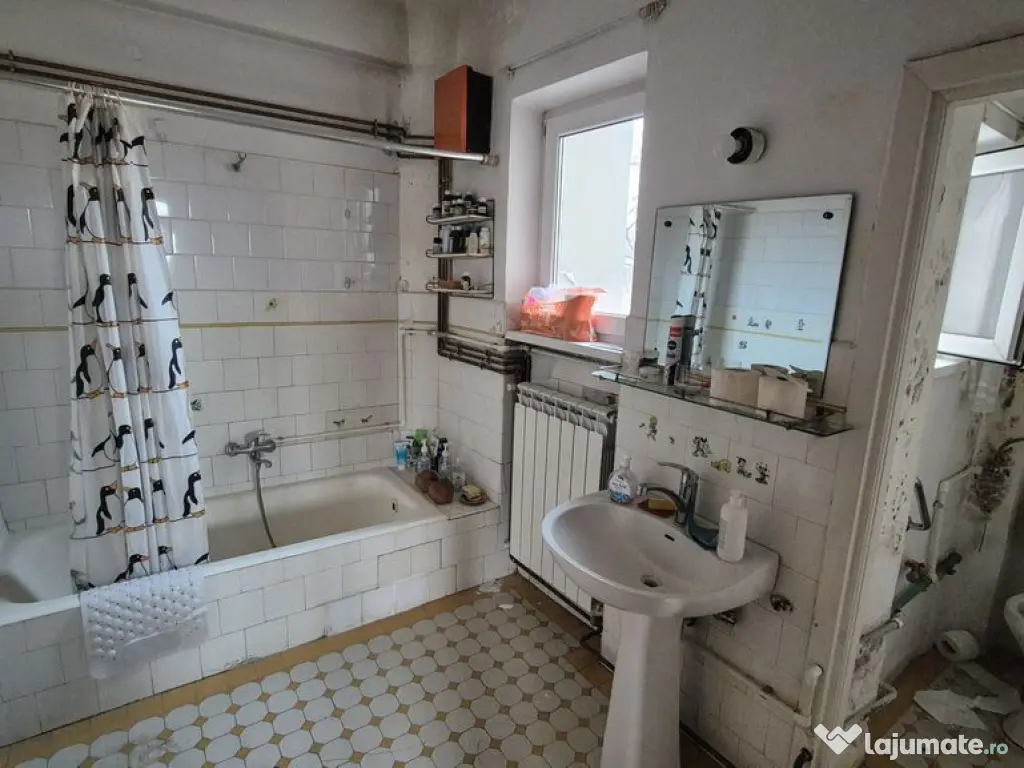 Apartament cu 3 camere 111,78 mp - Cl. Victoriei - Nicola...