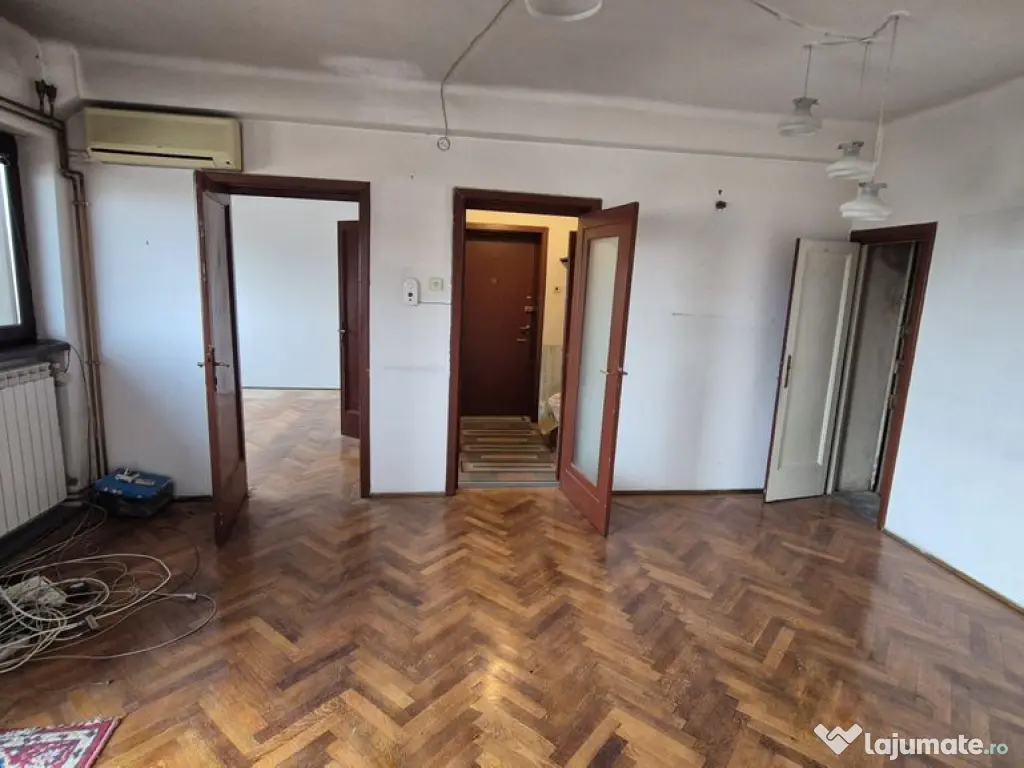 Apartament cu 3 camere 111,78 mp - Cl. Victoriei - Nicola...