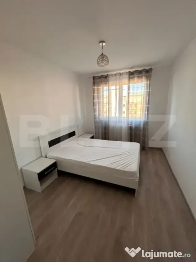 Apartament cu 3 camere, 55 mp, 2 bai, cu balcon si parcare,
