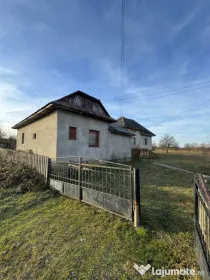 Două case pe același teren, 180 mp utili, 25 ari, Șindre?