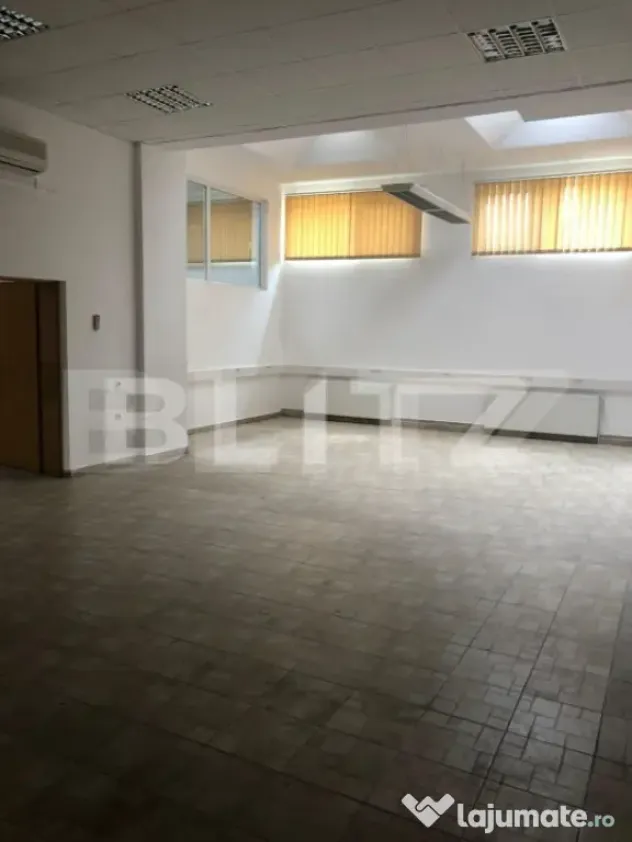 Cladire comerciala, 1101 mp, zona Spitalul Judetean