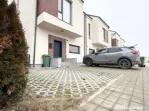 Oportunitate de Investiție – Casă Duplex în Complexul R