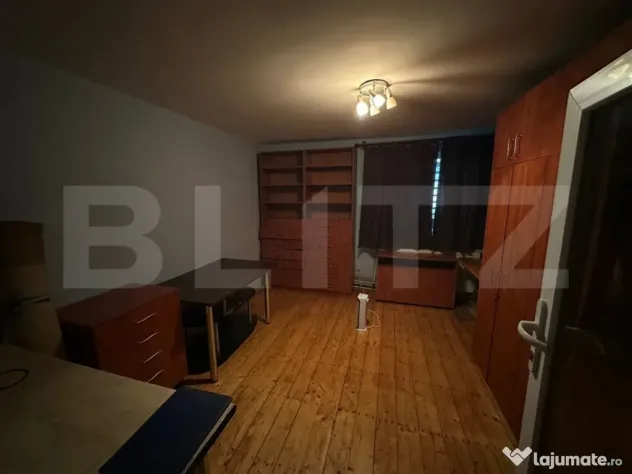 Casa individuala, 546 mp, 8 camere, 2 garaje, 1396 mp teren,