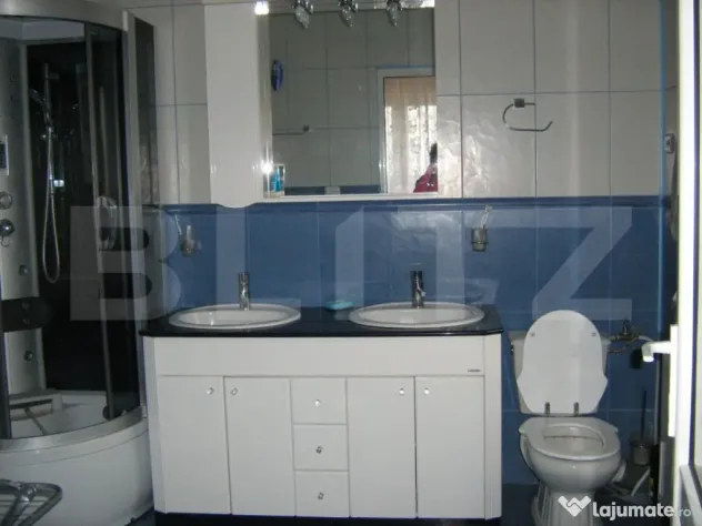 Casa individuala, 546 mp, 8 camere, 2 garaje, 1396 mp teren,