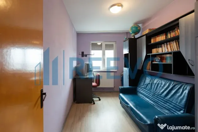 Apartament 3 camere, zona Narcisa, Bacău