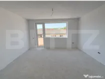 Apartament semidecomandat, bucatarie inchisa, terasa de 64 m