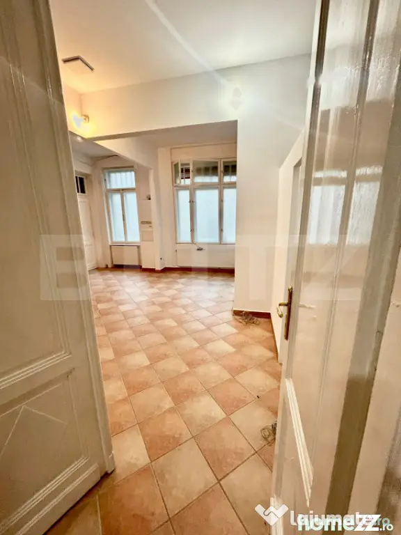 Apartament de patrimoniu, 5 camere, 125 mp – clădire isto - Timisoara (Timis)