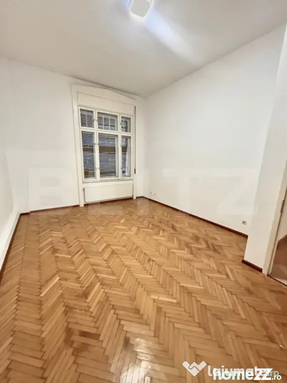 Apartament de patrimoniu, 5 camere, 125 mp – clădire isto - Timisoara (Timis)