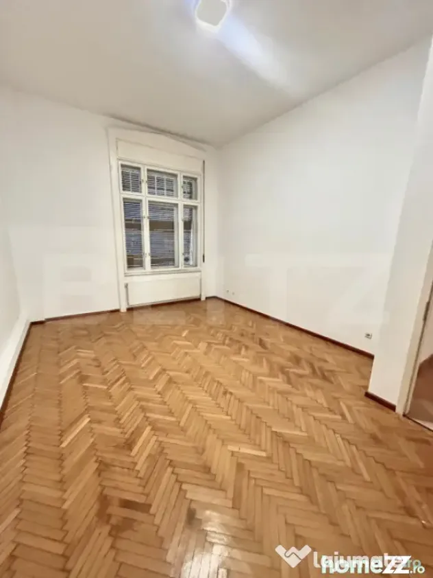 Apartament de patrimoniu, 5 camere, 125 mp – clădire isto - Timisoara (Timis)