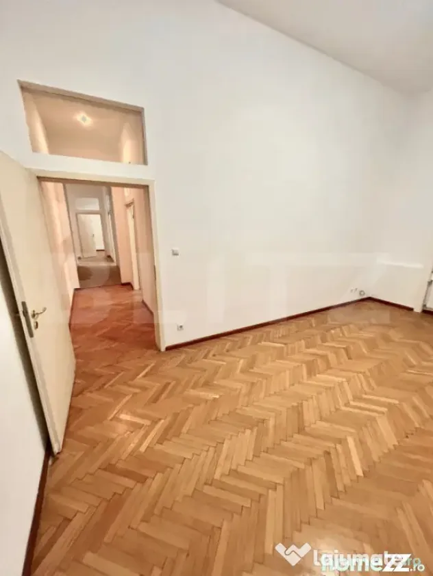Apartament de patrimoniu, 5 camere, 125 mp – clădire isto - Timisoara (Timis)
