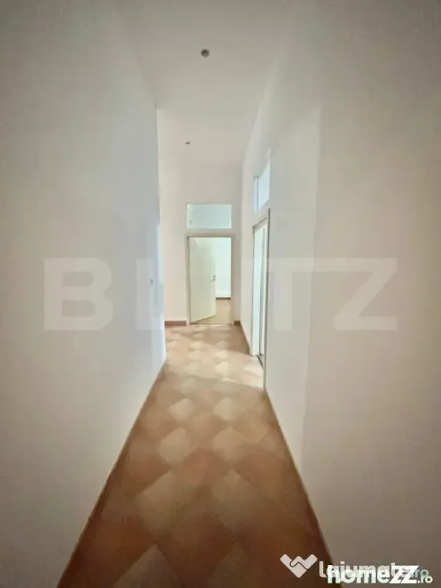 Apartament de patrimoniu, 5 camere, 125 mp – clădire isto - Timisoara (Timis)