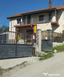 Casă individuală aproape de Castelul Banffy, Răscruci