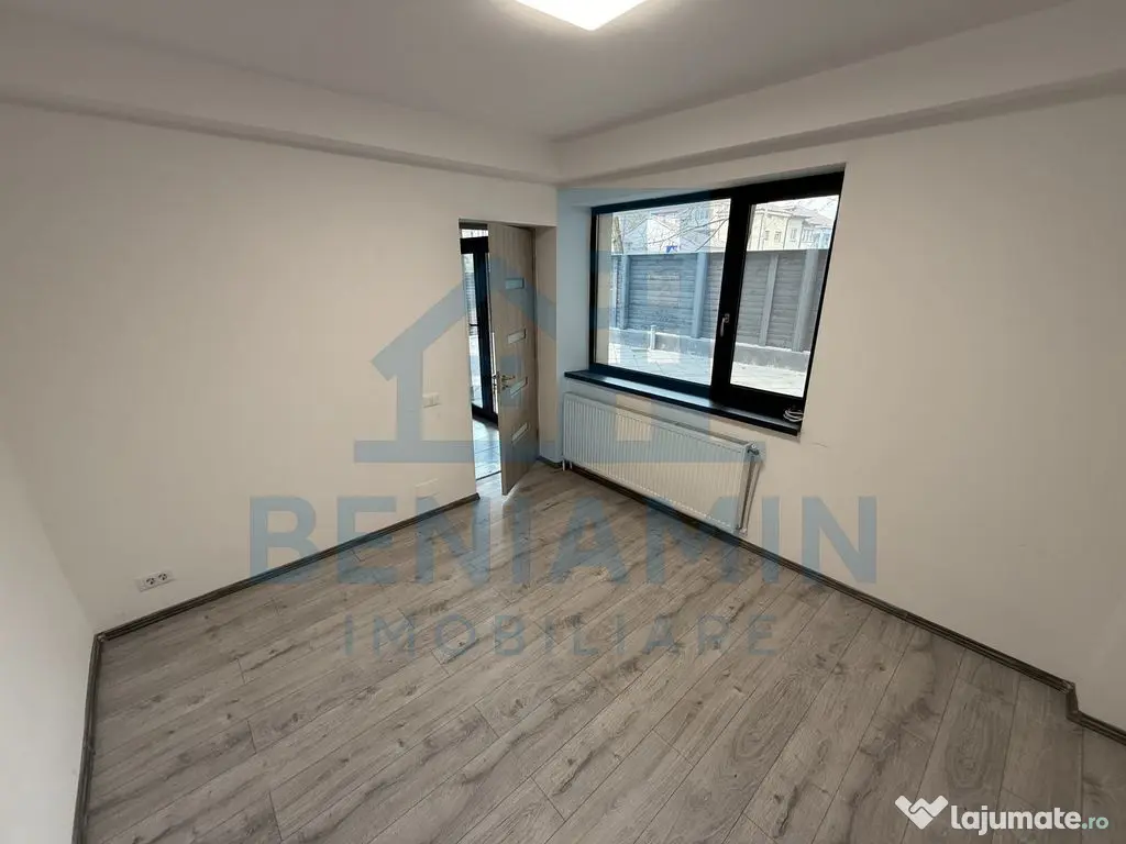 Spatiu Central - Nanterre - 111mp - trafic pietonal - Dis...