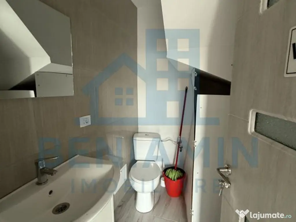 Spatiu Central - Nanterre - 111mp - trafic pietonal - Dis...