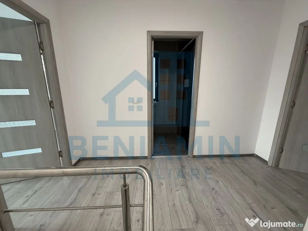 Spatiu Central - Nanterre - 111mp - trafic pietonal - Dis...