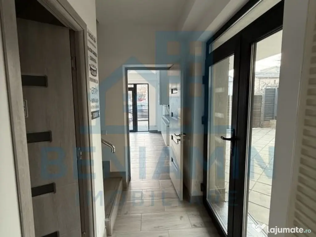 Spatiu Central - Nanterre - 111mp - trafic pietonal - Dis...