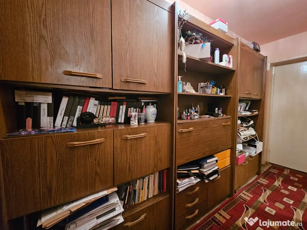 Apartament 4 camere, zona Scoala Generala Andrei Saguna