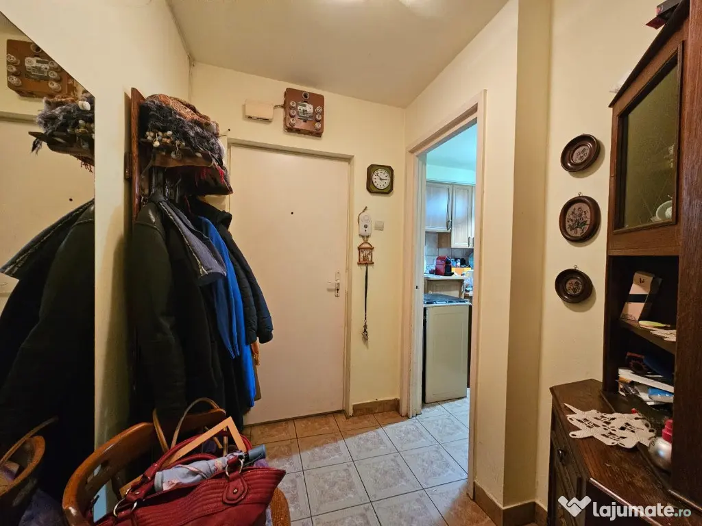 Apartament 4 camere, zona Scoala Generala Andrei Saguna