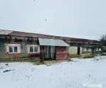 Refugiu la țară: casă tradițională , teren generos, și