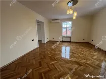 Spatiu de birouri complet renovat cu 3 camere si 2 bai zona